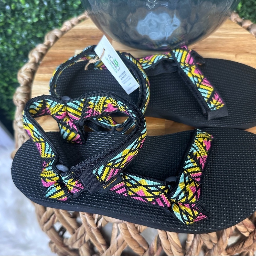 Teva nwt - Picture 9 of 13
